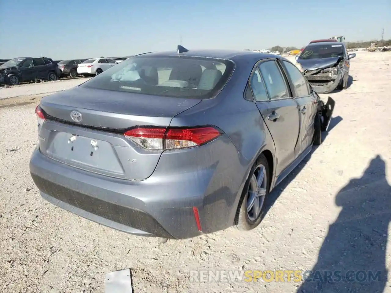 4 Photograph of a damaged car 5YFEPRAE3LP099200 TOYOTA COROLLA 2020