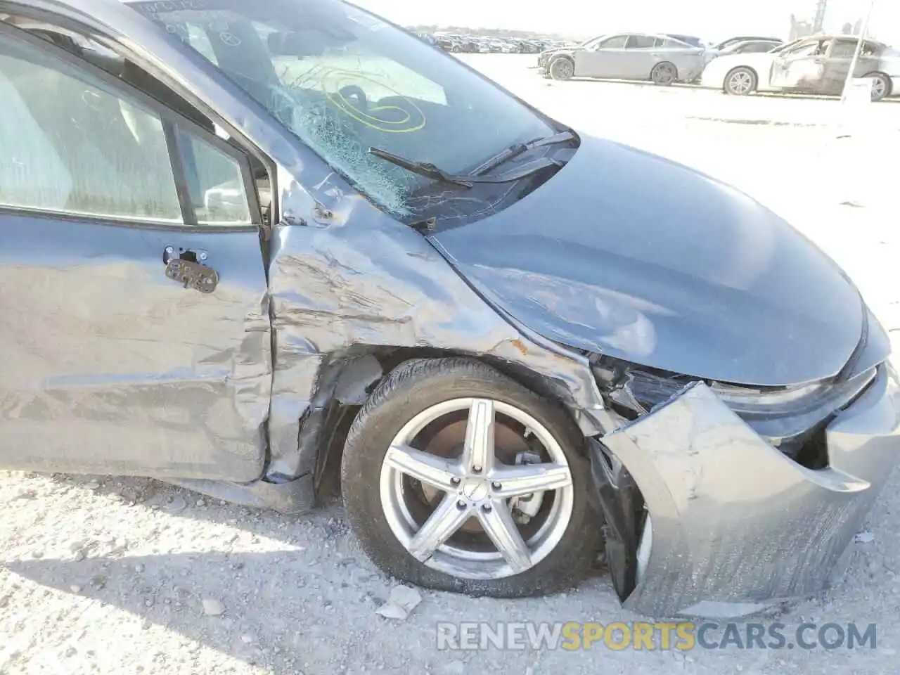 9 Photograph of a damaged car 5YFEPRAE3LP099200 TOYOTA COROLLA 2020