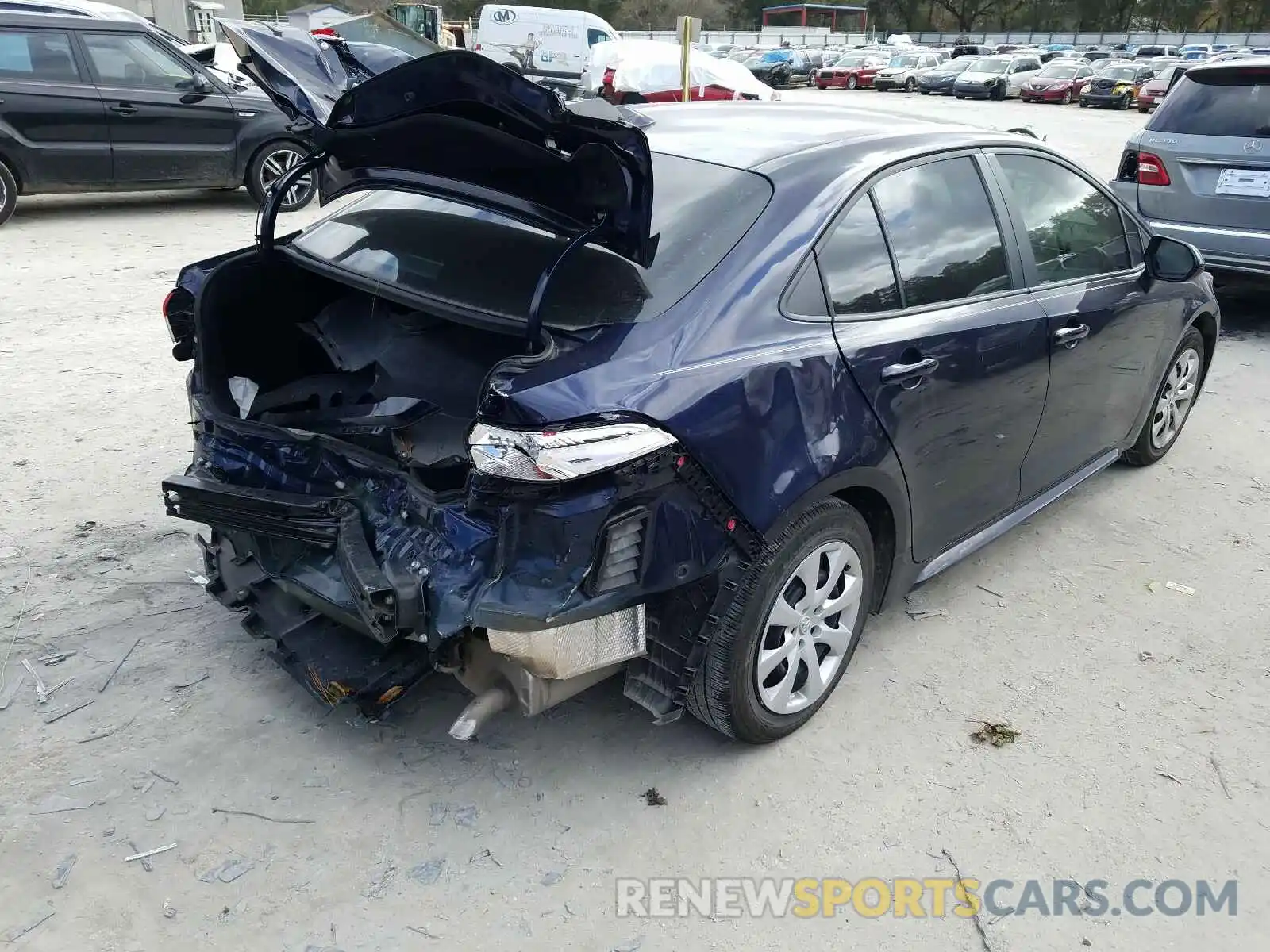 4 Photograph of a damaged car 5YFEPRAE3LP099939 TOYOTA COROLLA 2020