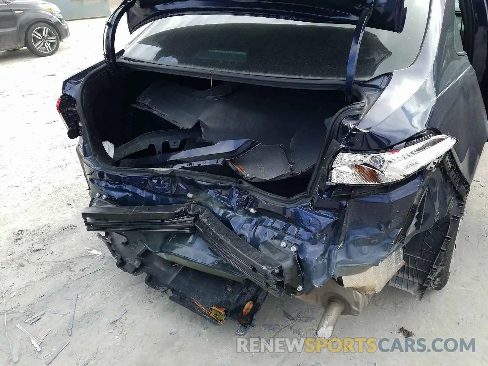 9 Photograph of a damaged car 5YFEPRAE3LP099939 TOYOTA COROLLA 2020