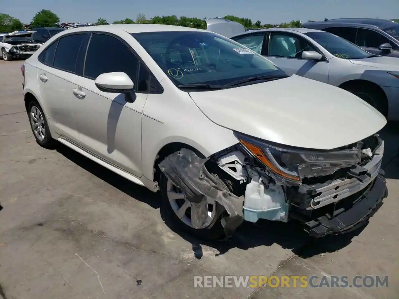 1 Photograph of a damaged car 5YFEPRAE3LP100961 TOYOTA COROLLA 2020