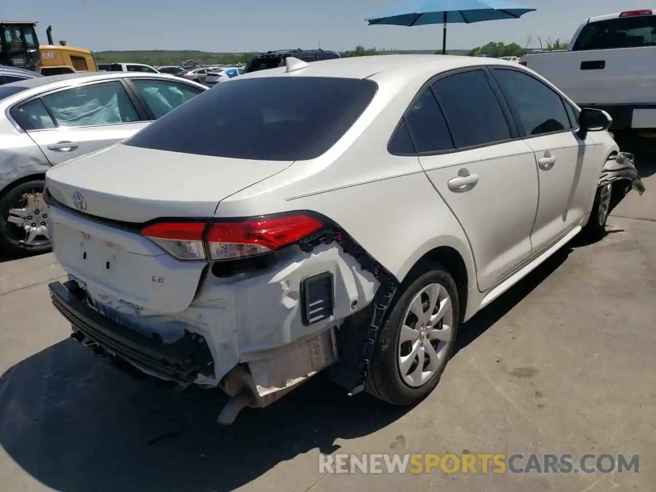 4 Photograph of a damaged car 5YFEPRAE3LP100961 TOYOTA COROLLA 2020