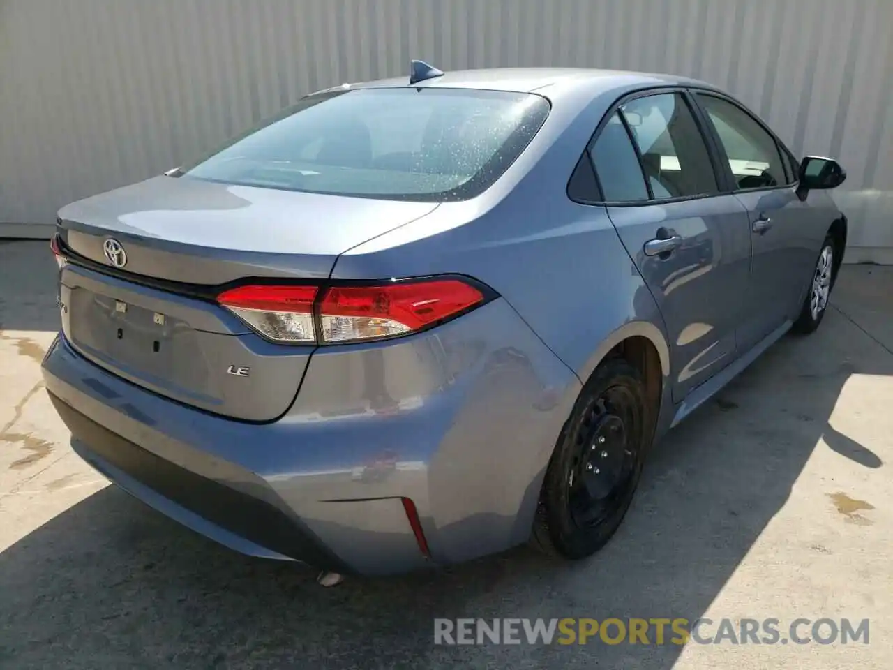 4 Photograph of a damaged car 5YFEPRAE3LP101799 TOYOTA COROLLA 2020