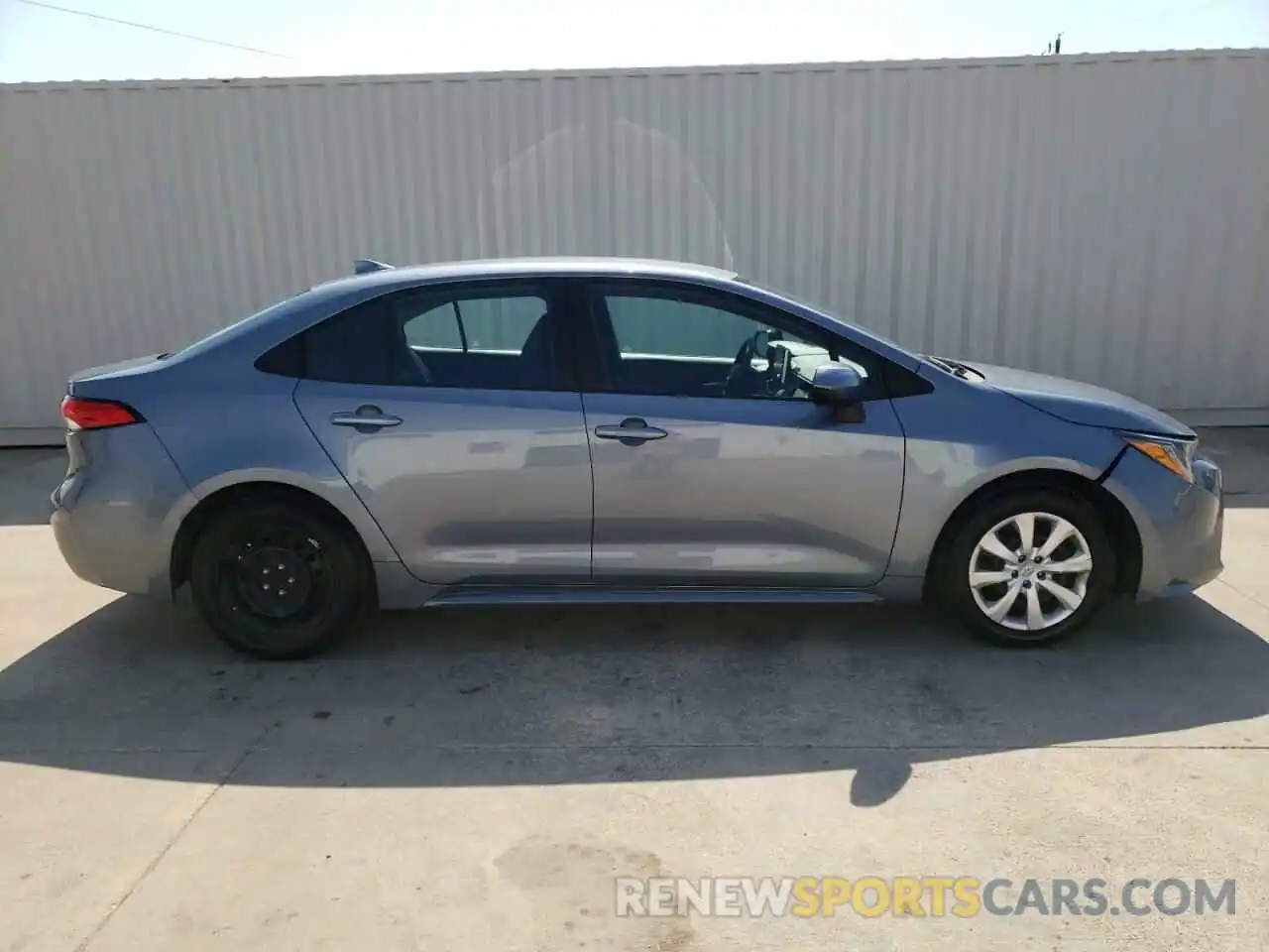 9 Photograph of a damaged car 5YFEPRAE3LP101799 TOYOTA COROLLA 2020