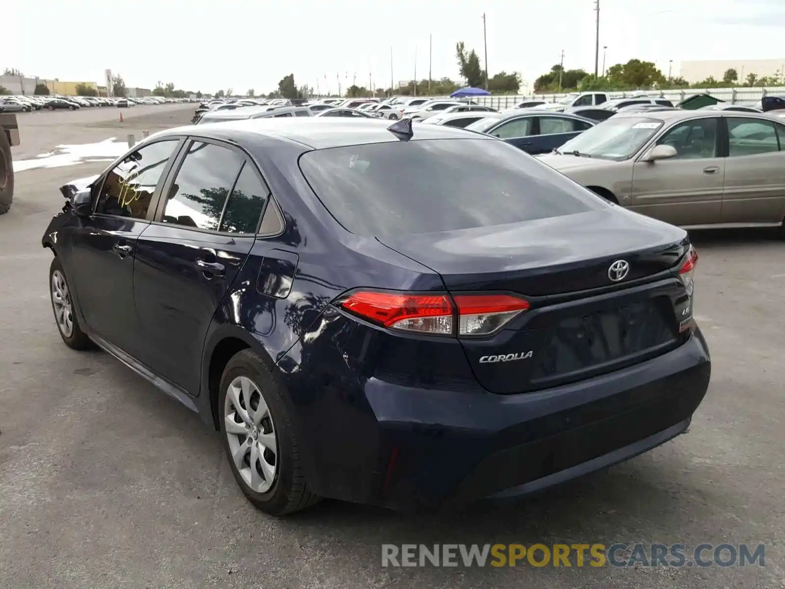 3 Photograph of a damaged car 5YFEPRAE3LP105092 TOYOTA COROLLA 2020