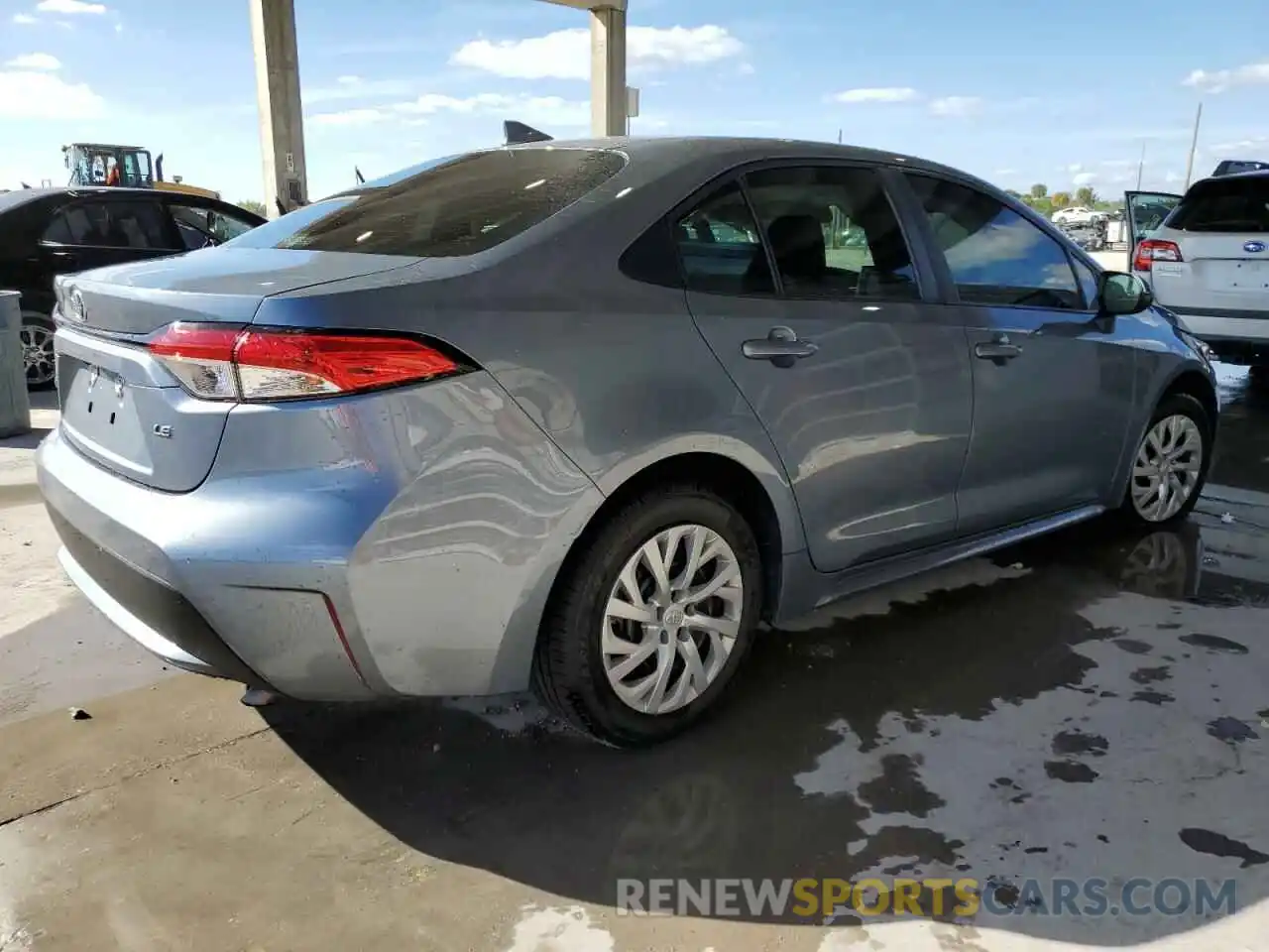 3 Photograph of a damaged car 5YFEPRAE3LP106288 TOYOTA COROLLA 2020