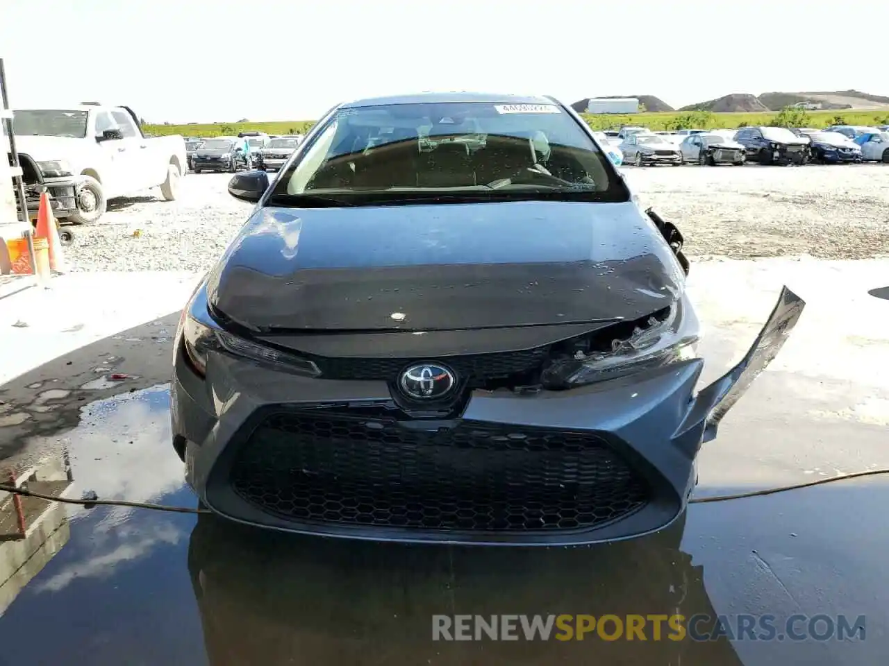 5 Photograph of a damaged car 5YFEPRAE3LP106288 TOYOTA COROLLA 2020