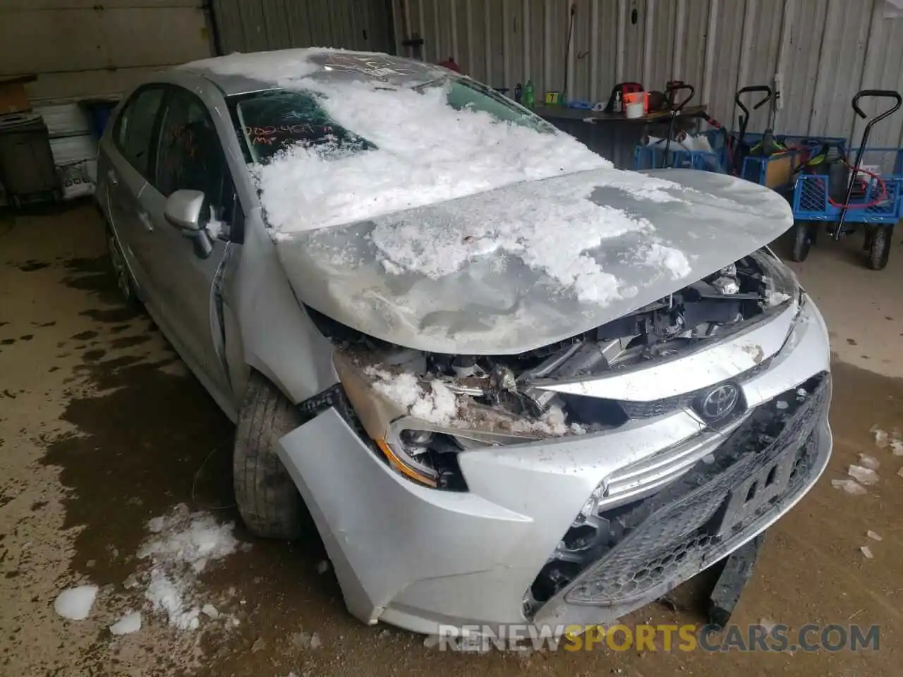 1 Photograph of a damaged car 5YFEPRAE3LP106470 TOYOTA COROLLA 2020