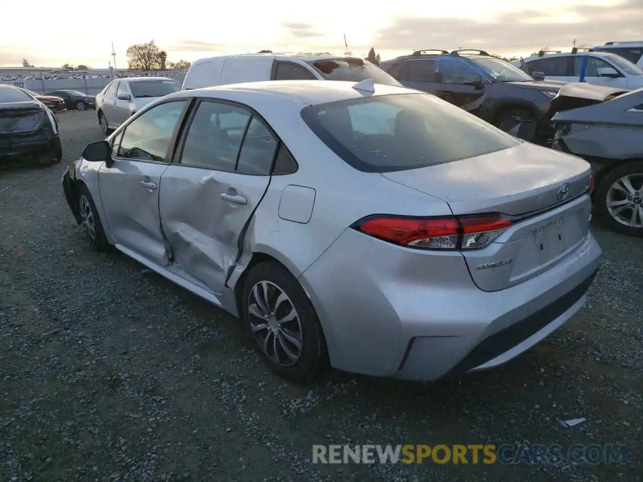 2 Photograph of a damaged car 5YFEPRAE3LP106789 TOYOTA COROLLA 2020