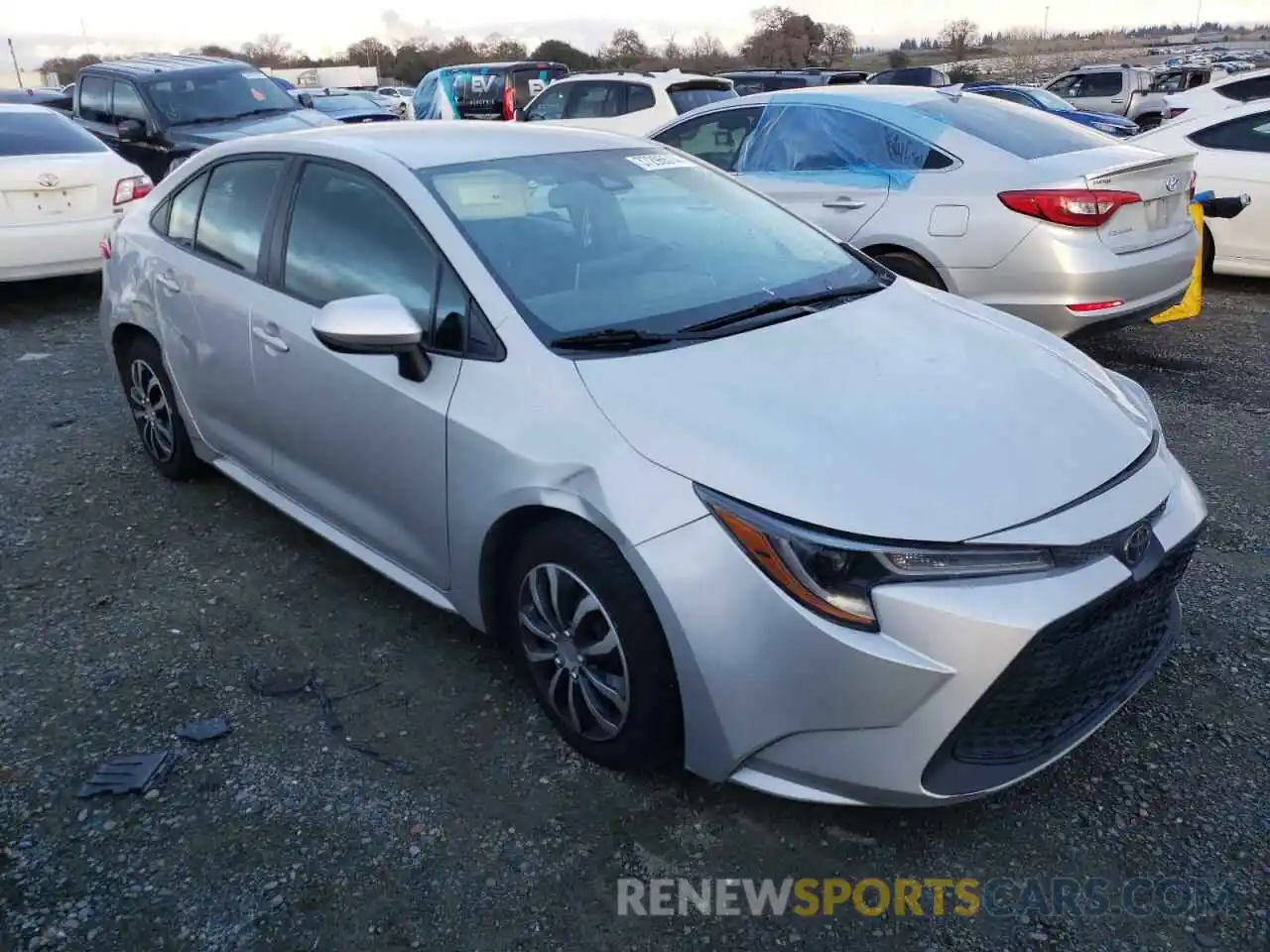 4 Photograph of a damaged car 5YFEPRAE3LP106789 TOYOTA COROLLA 2020