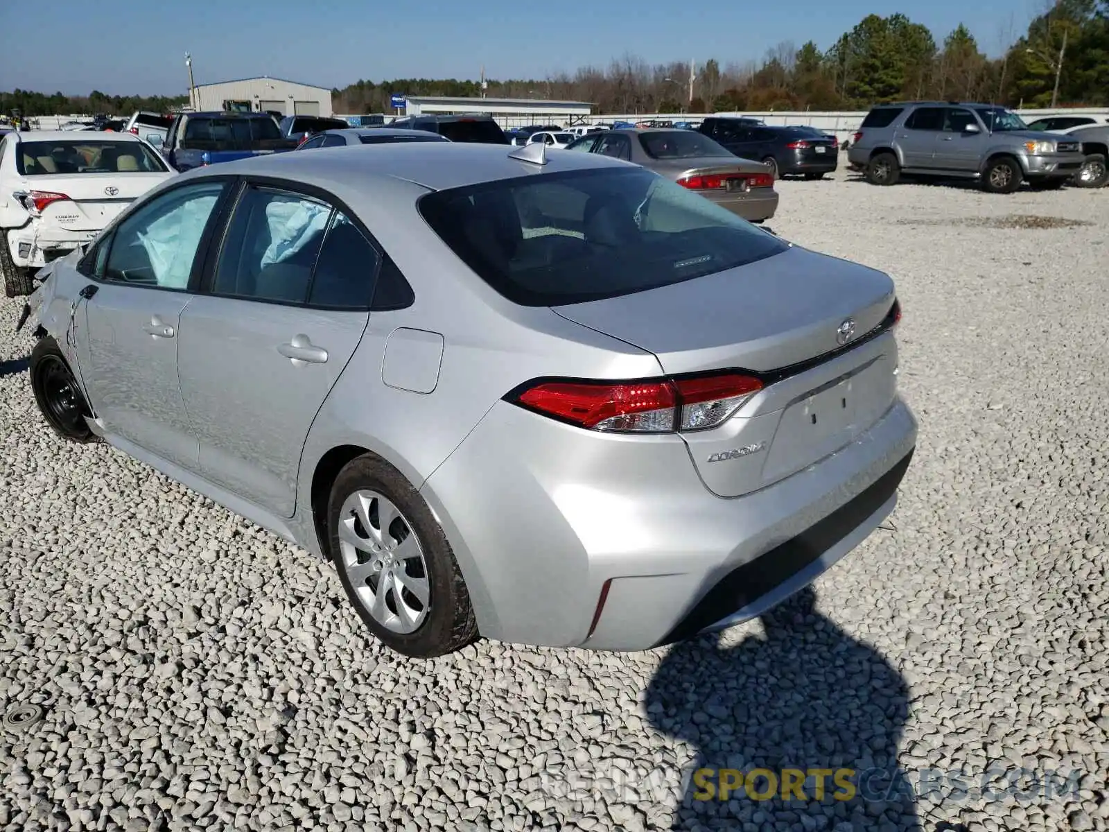 3 Photograph of a damaged car 5YFEPRAE3LP107098 TOYOTA COROLLA 2020