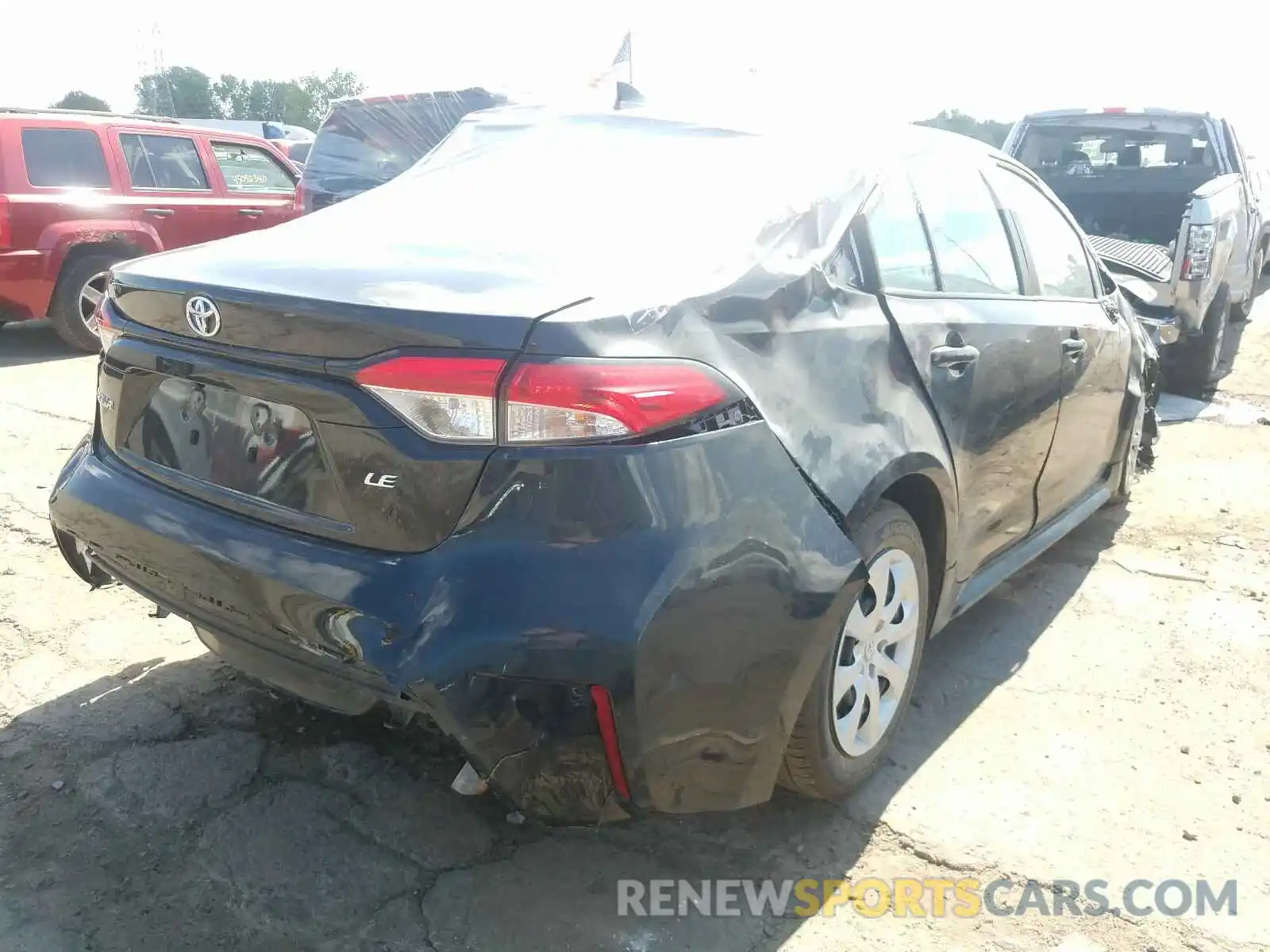 4 Photograph of a damaged car 5YFEPRAE3LP107232 TOYOTA COROLLA 2020