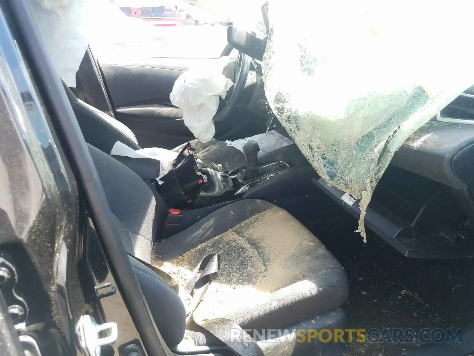 5 Photograph of a damaged car 5YFEPRAE3LP107232 TOYOTA COROLLA 2020