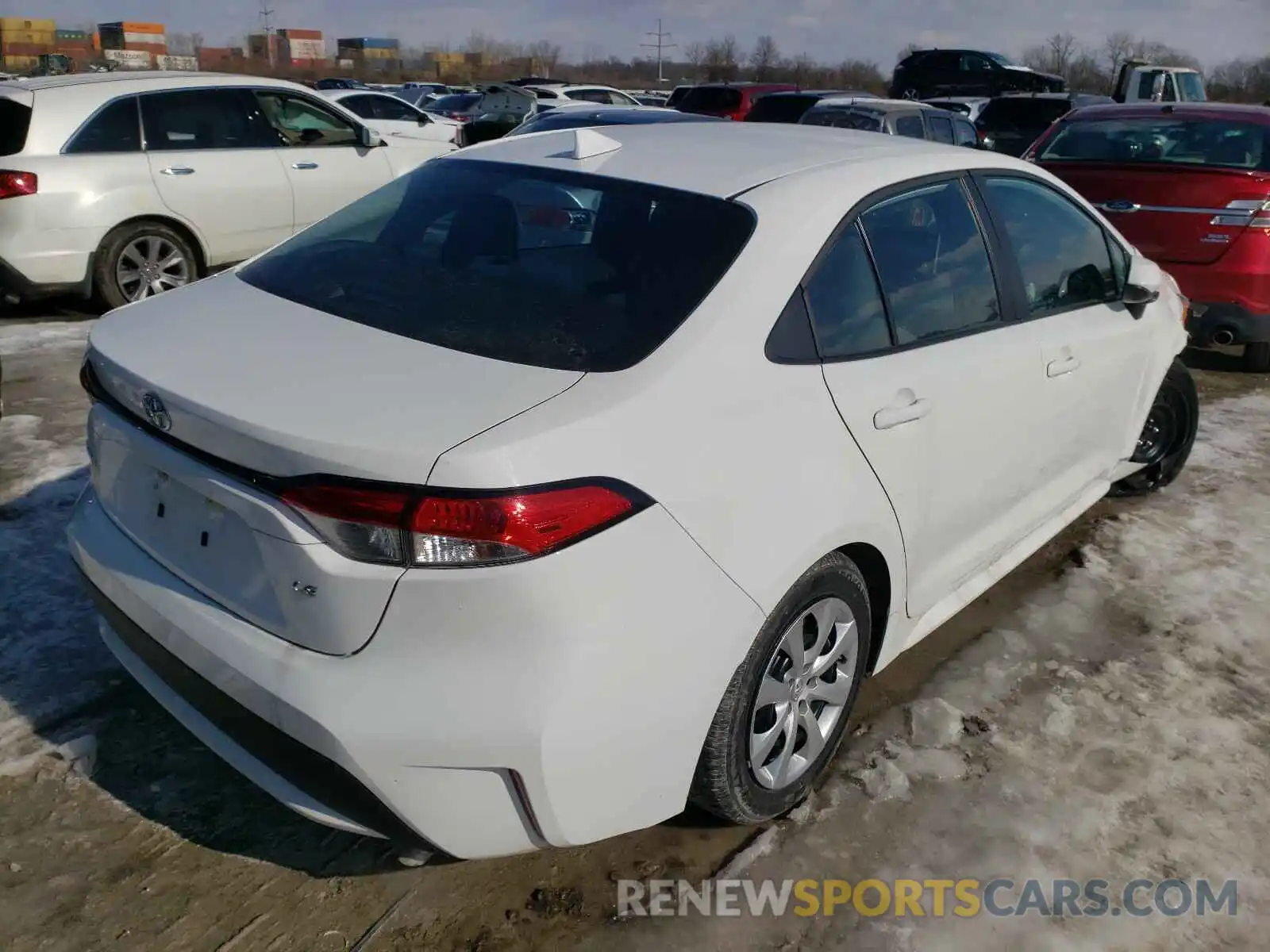 4 Photograph of a damaged car 5YFEPRAE3LP107327 TOYOTA COROLLA 2020