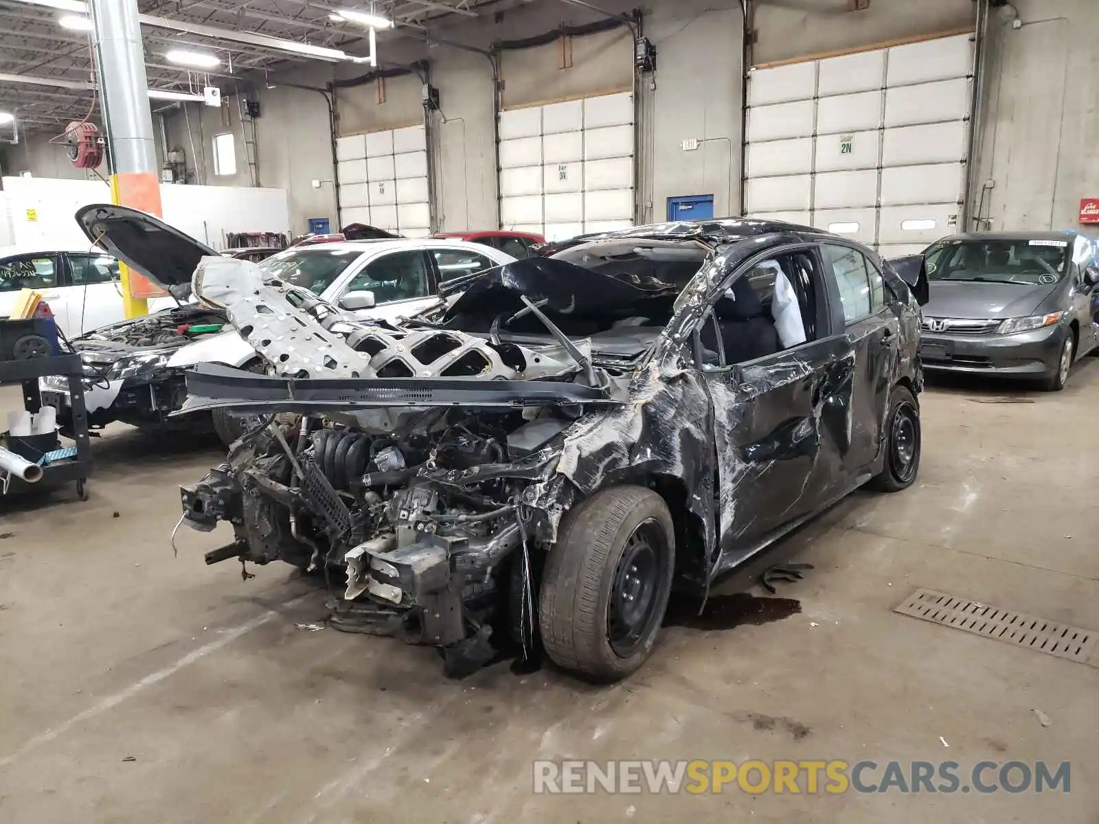 2 Photograph of a damaged car 5YFEPRAE3LP108350 TOYOTA COROLLA 2020