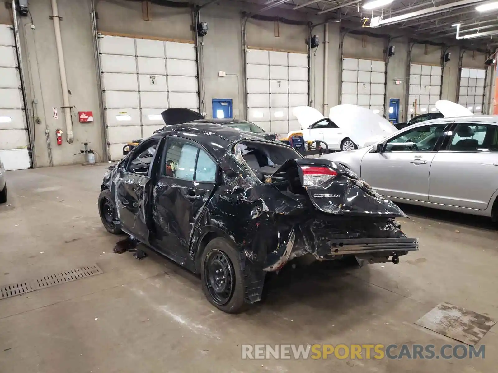 3 Photograph of a damaged car 5YFEPRAE3LP108350 TOYOTA COROLLA 2020