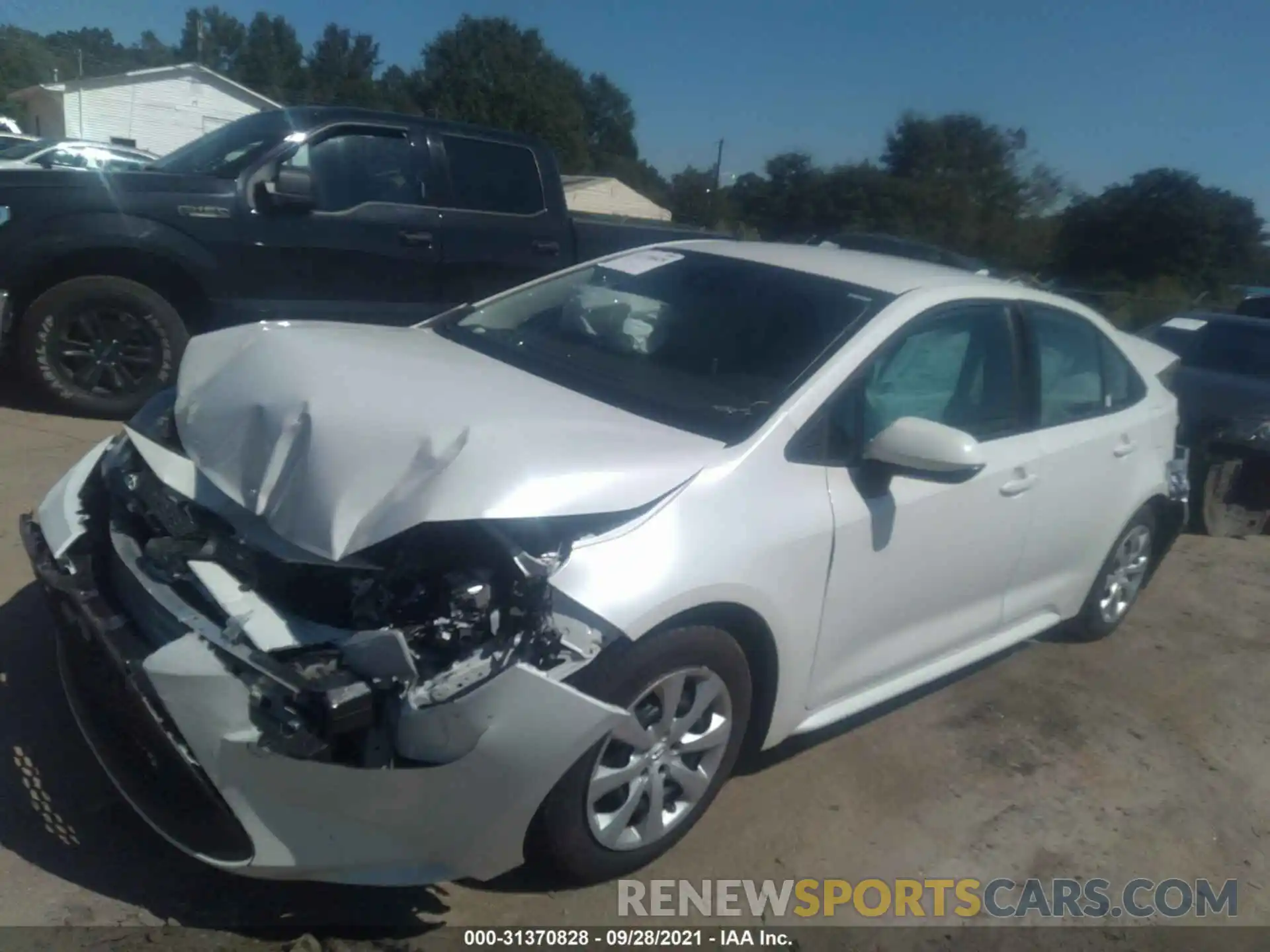 2 Photograph of a damaged car 5YFEPRAE3LP108820 TOYOTA COROLLA 2020