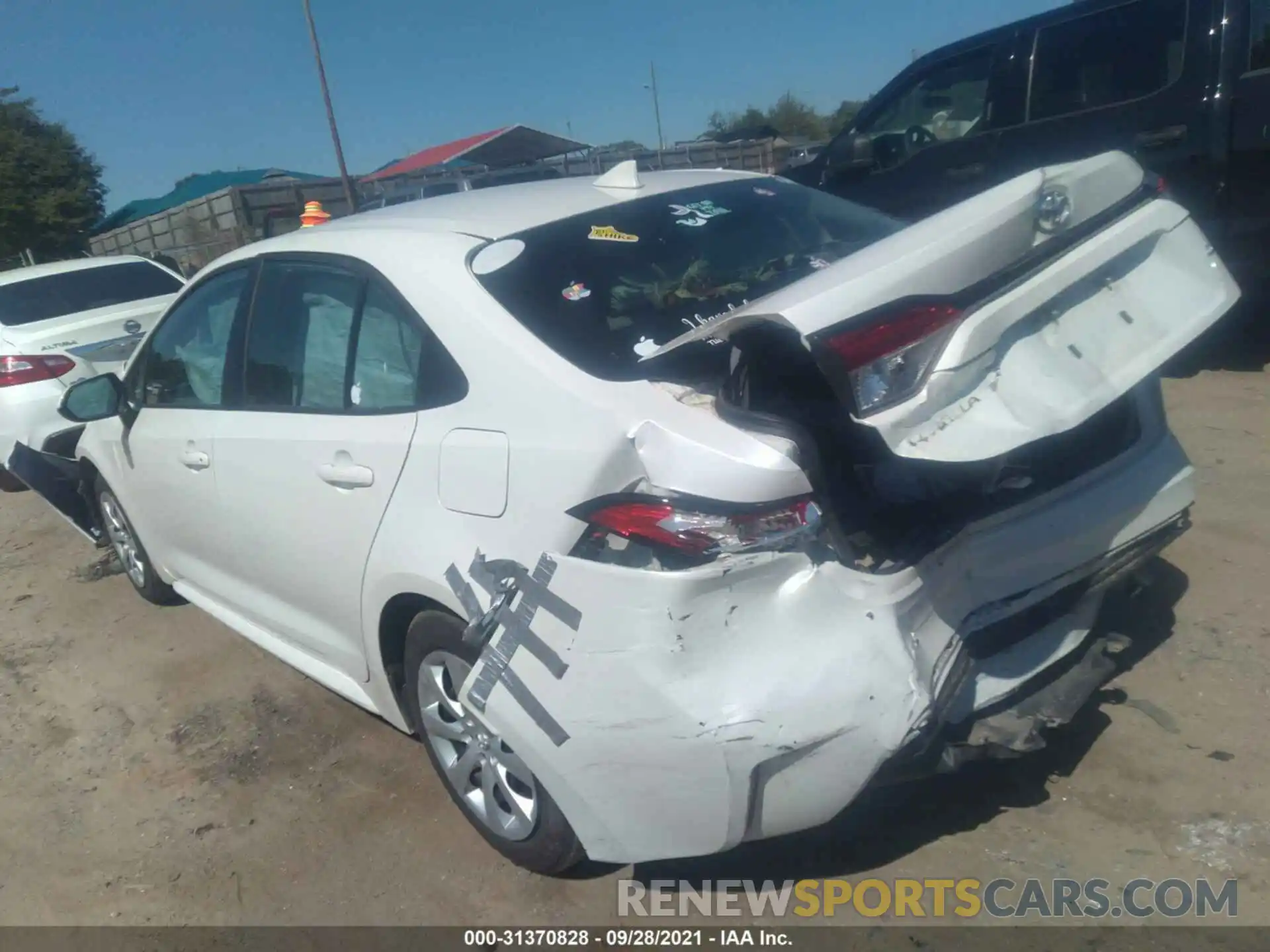 3 Photograph of a damaged car 5YFEPRAE3LP108820 TOYOTA COROLLA 2020