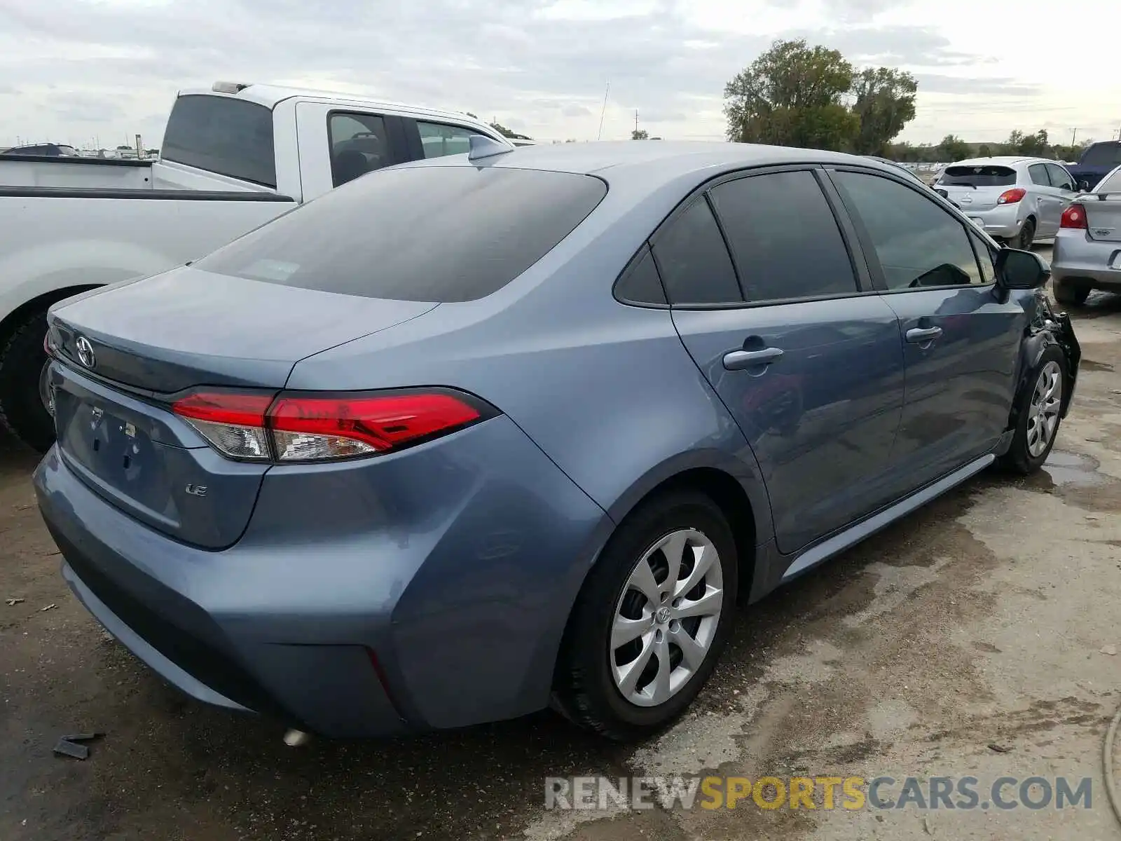 4 Photograph of a damaged car 5YFEPRAE3LP109045 TOYOTA COROLLA 2020