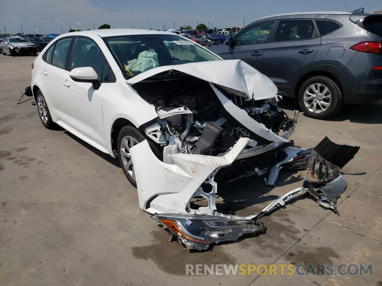 1 Photograph of a damaged car 5YFEPRAE3LP110566 TOYOTA COROLLA 2020