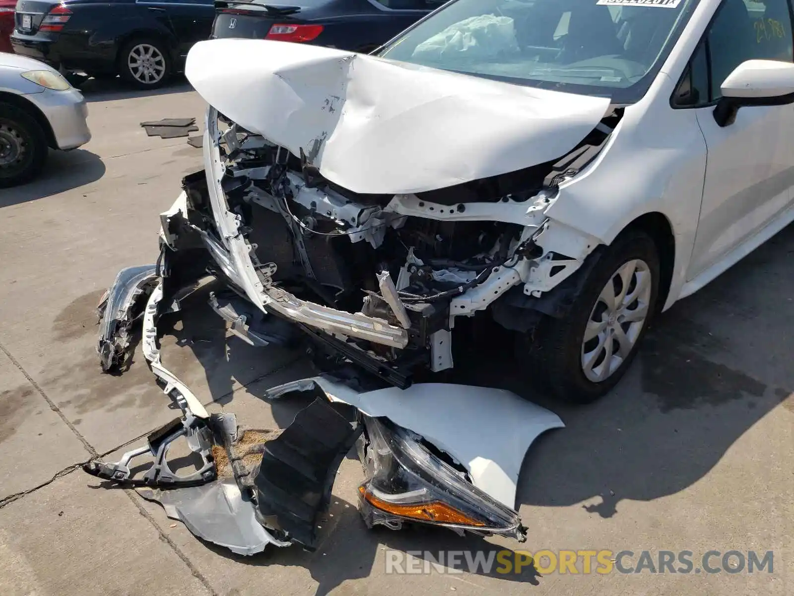 9 Photograph of a damaged car 5YFEPRAE3LP110566 TOYOTA COROLLA 2020