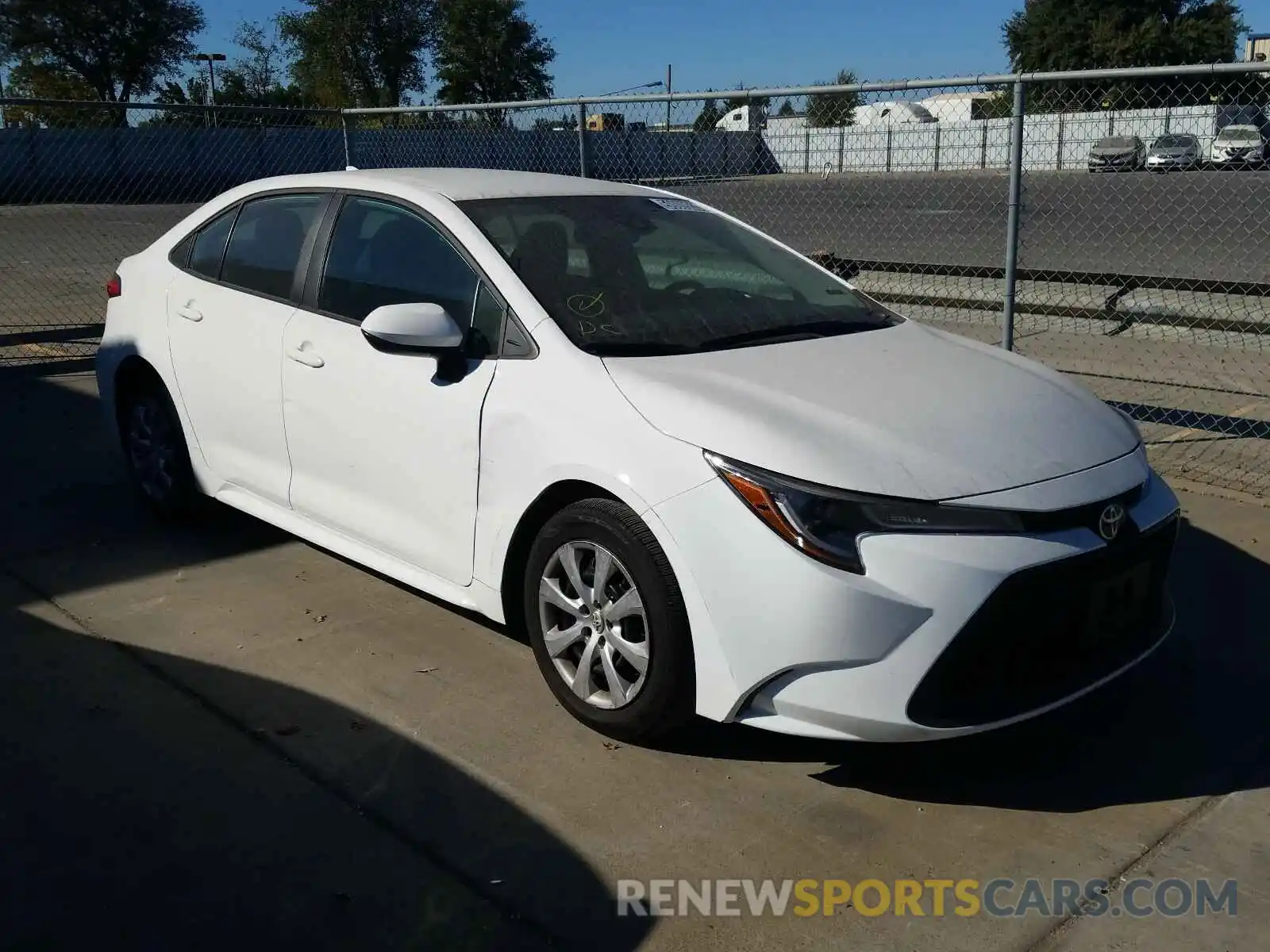 1 Photograph of a damaged car 5YFEPRAE3LP110860 TOYOTA COROLLA 2020