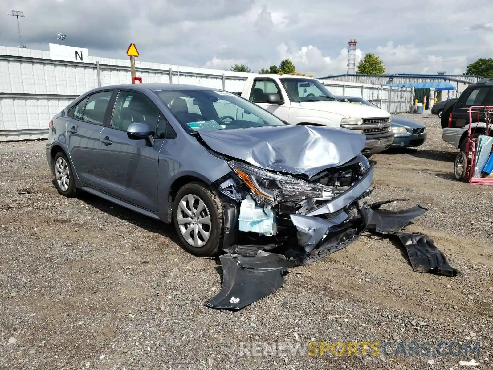 1 Photograph of a damaged car 5YFEPRAE3LP111555 TOYOTA COROLLA 2020