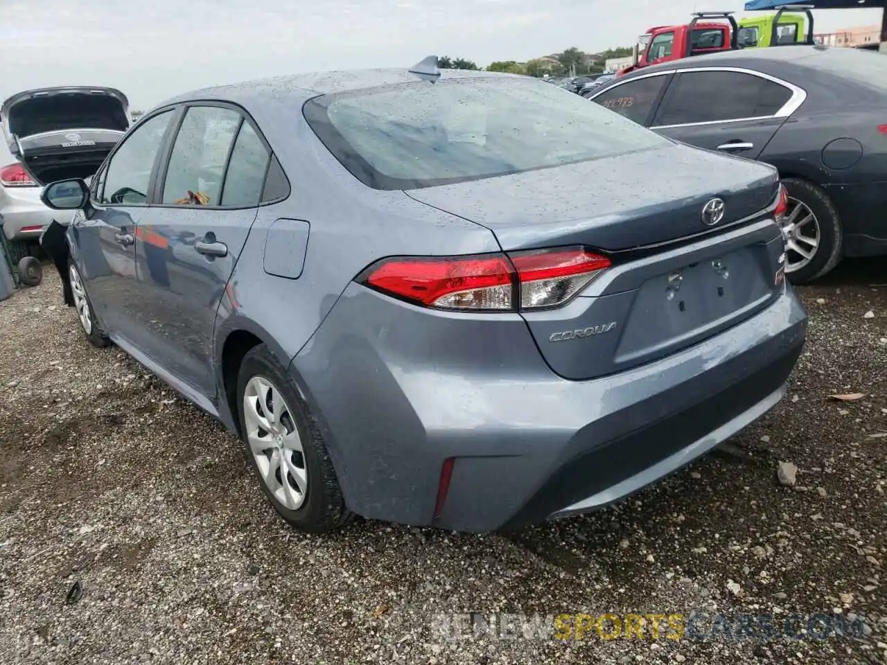 3 Photograph of a damaged car 5YFEPRAE3LP113502 TOYOTA COROLLA 2020