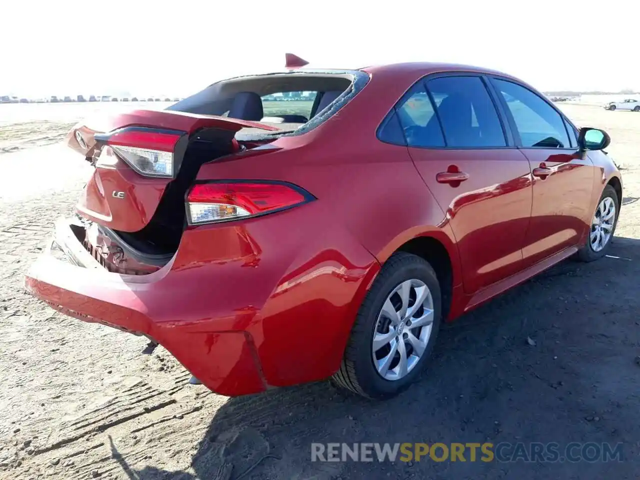 4 Photograph of a damaged car 5YFEPRAE3LP114651 TOYOTA COROLLA 2020