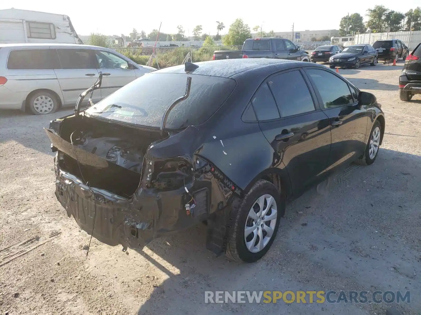 4 Photograph of a damaged car 5YFEPRAE3LP114827 TOYOTA COROLLA 2020