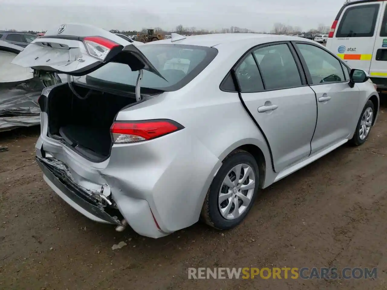 4 Photograph of a damaged car 5YFEPRAE3LP116514 TOYOTA COROLLA 2020