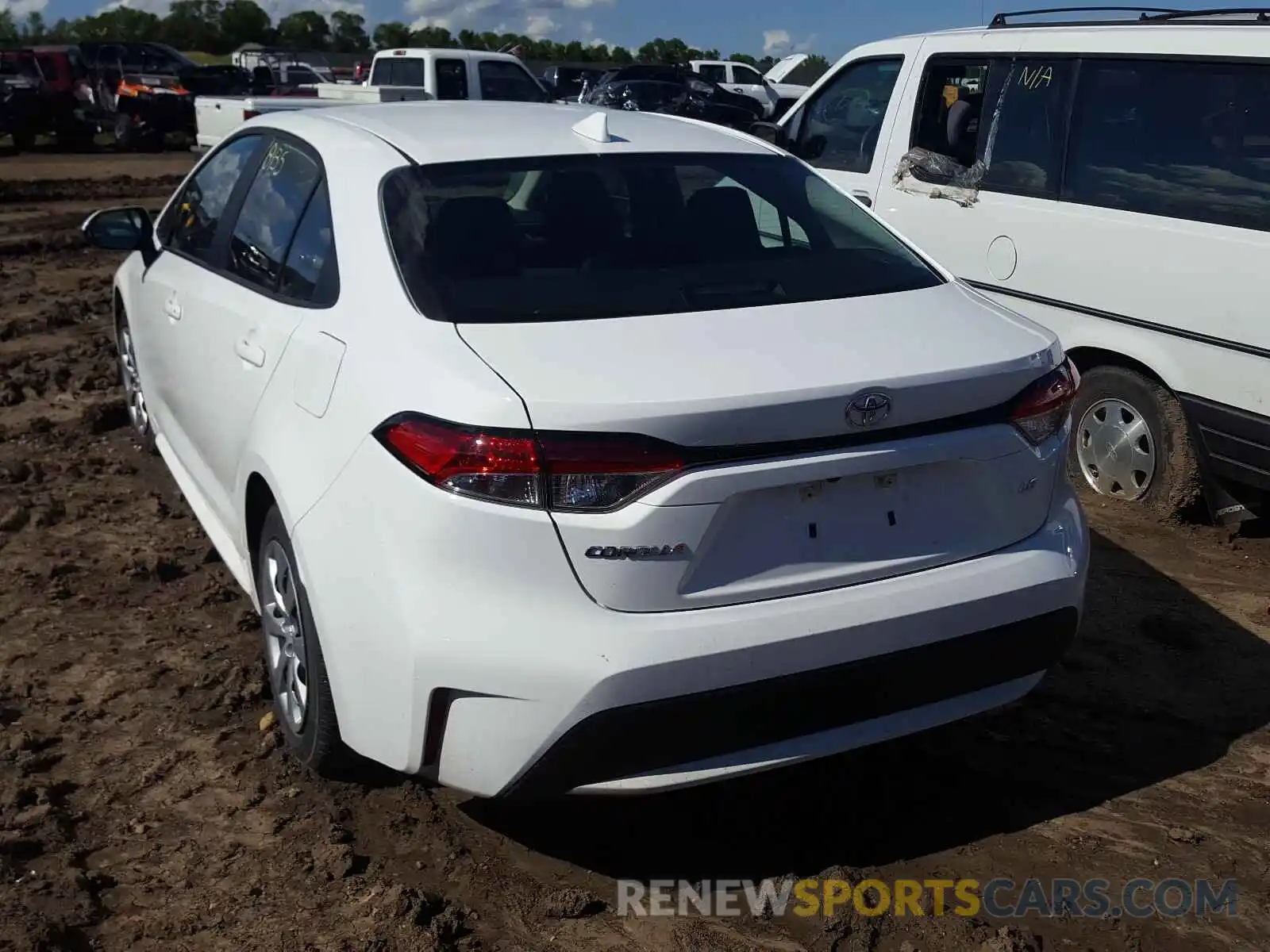 3 Photograph of a damaged car 5YFEPRAE3LP116576 TOYOTA COROLLA 2020