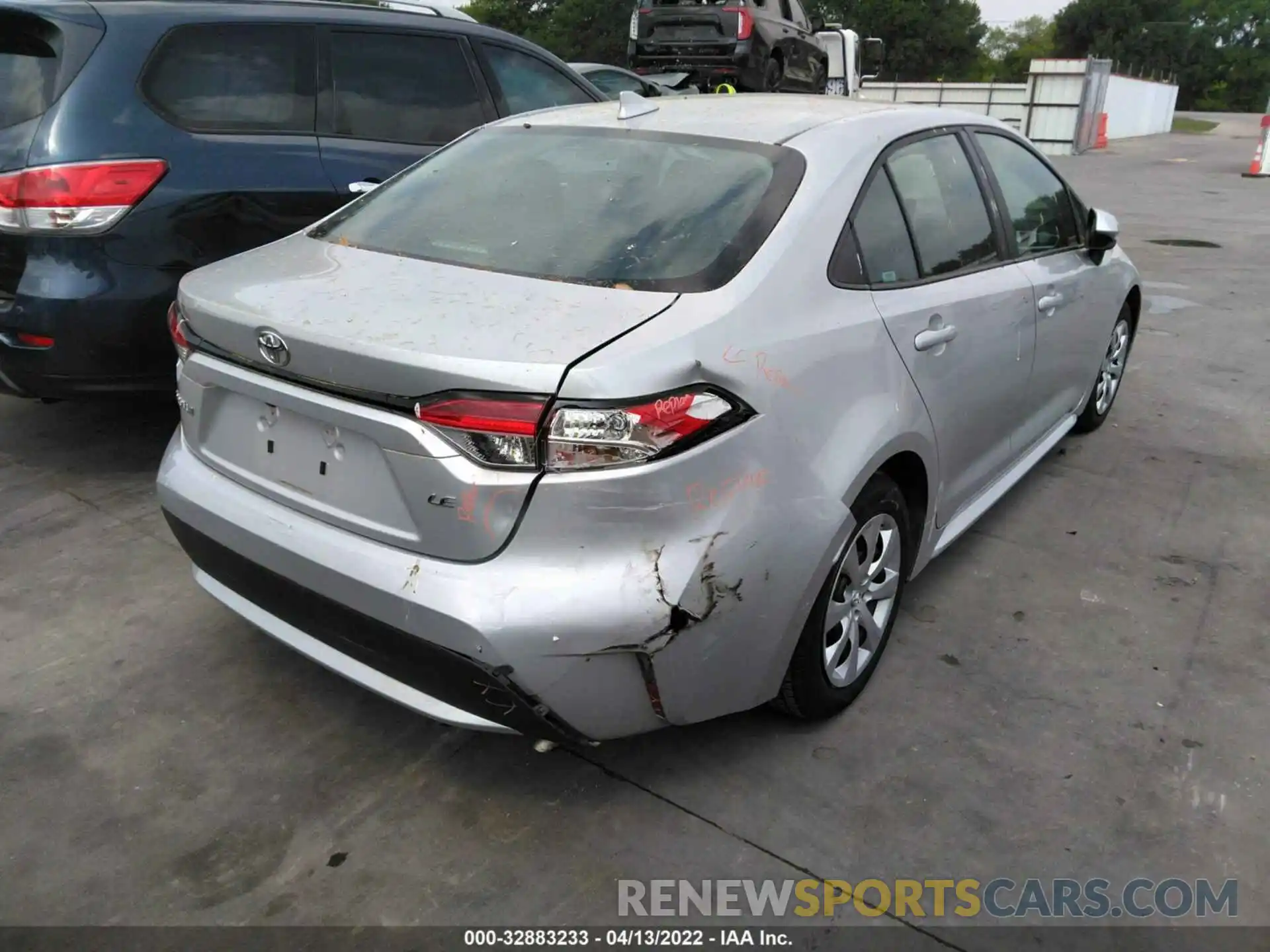 4 Photograph of a damaged car 5YFEPRAE3LP116819 TOYOTA COROLLA 2020