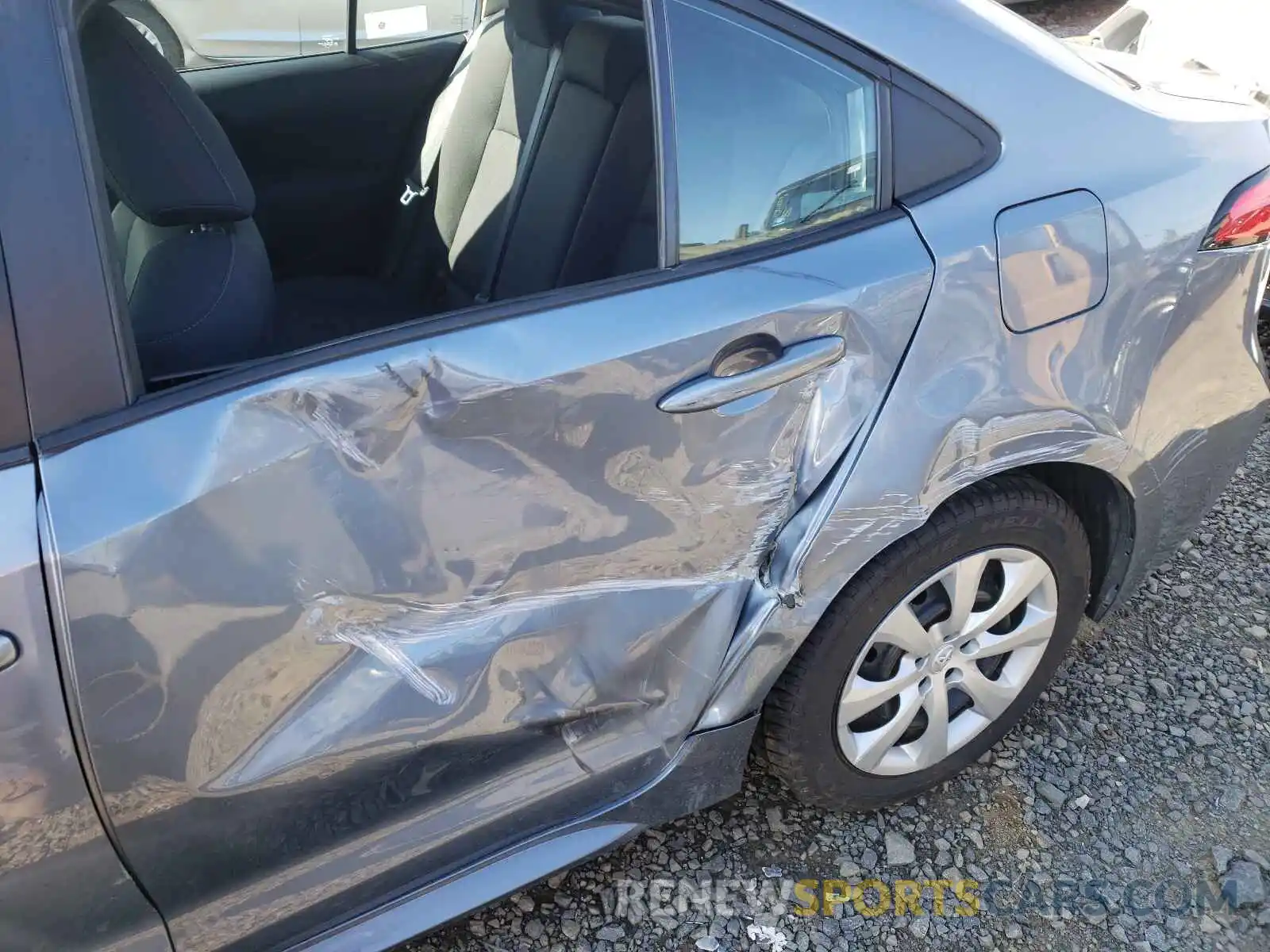 9 Photograph of a damaged car 5YFEPRAE3LP117548 TOYOTA COROLLA 2020