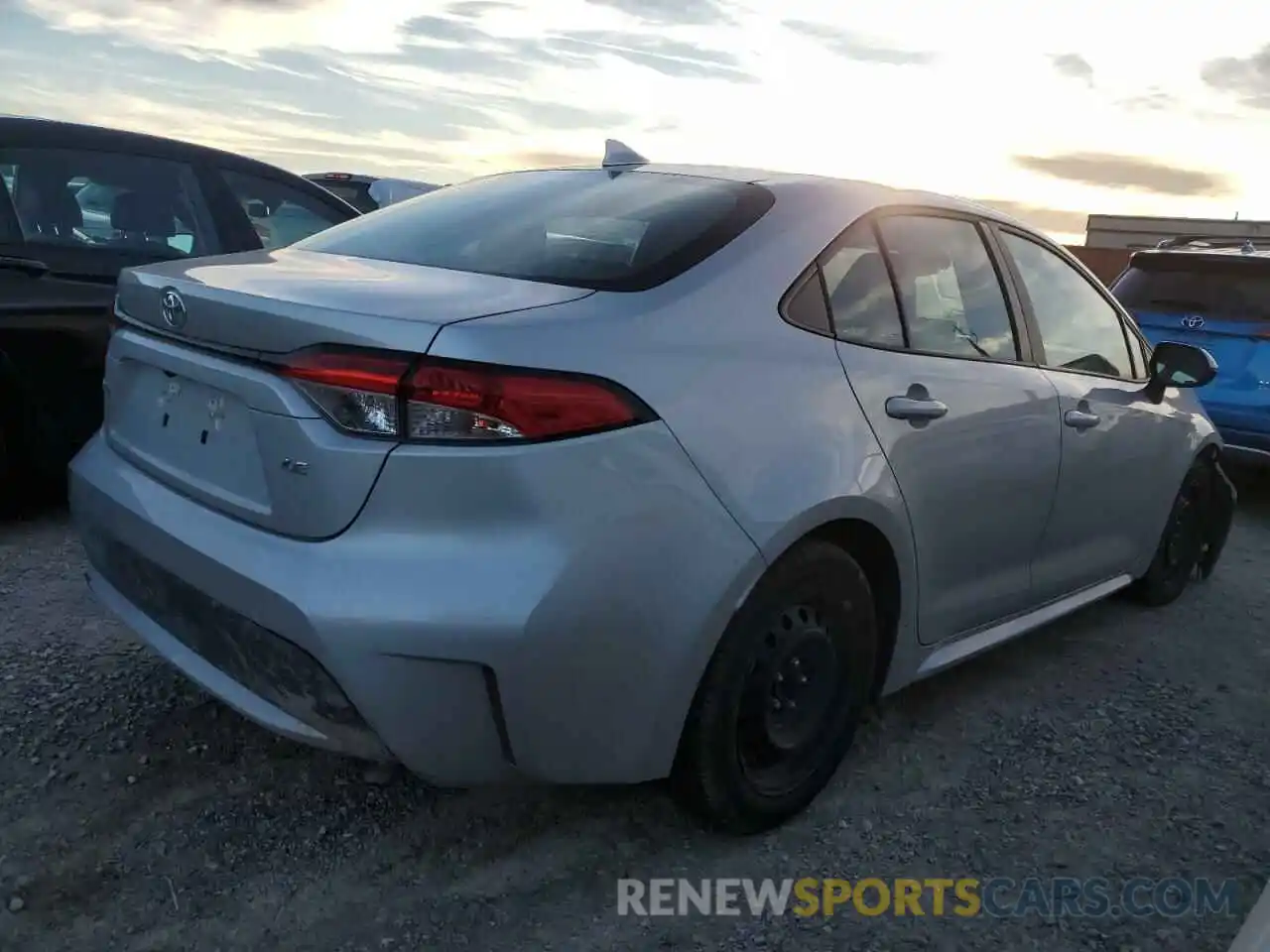 3 Photograph of a damaged car 5YFEPRAE3LP119235 TOYOTA COROLLA 2020