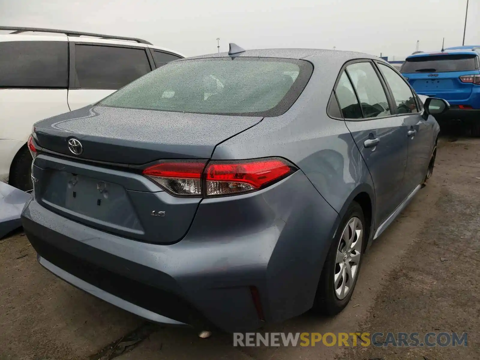 4 Photograph of a damaged car 5YFEPRAE3LP119512 TOYOTA COROLLA 2020