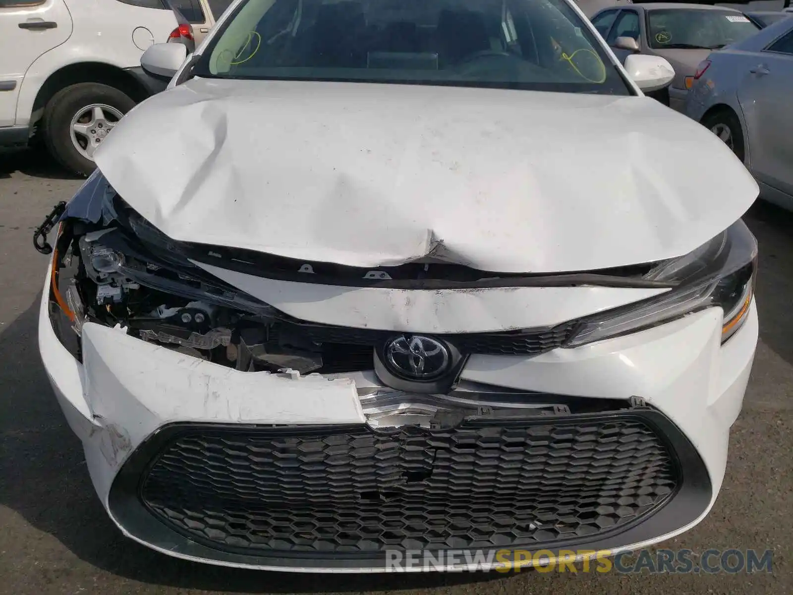 9 Photograph of a damaged car 5YFEPRAE3LP119705 TOYOTA COROLLA 2020