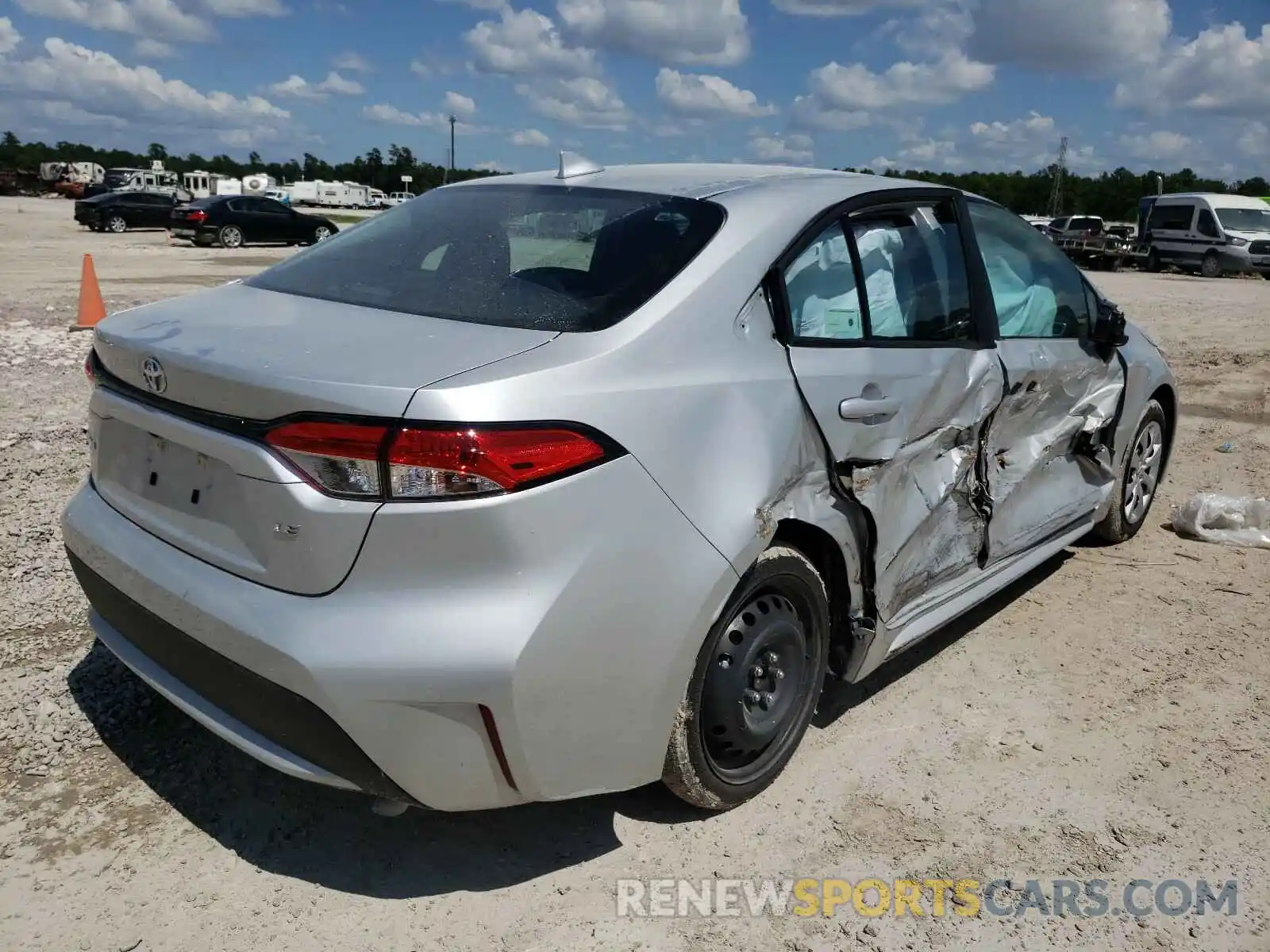 4 Photograph of a damaged car 5YFEPRAE3LP119901 TOYOTA COROLLA 2020