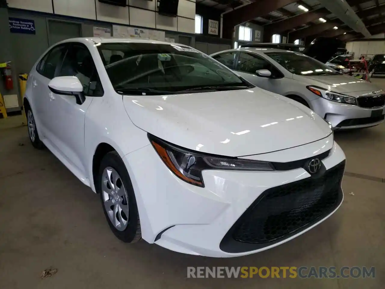 1 Photograph of a damaged car 5YFEPRAE3LP120031 TOYOTA COROLLA 2020