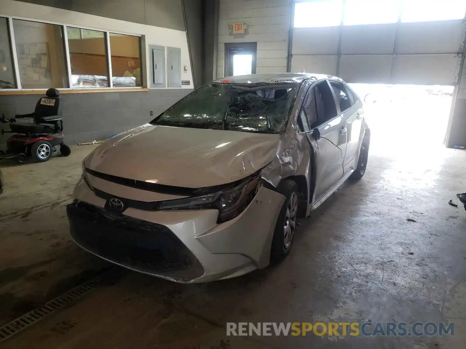 2 Photograph of a damaged car 5YFEPRAE3LP120238 TOYOTA COROLLA 2020