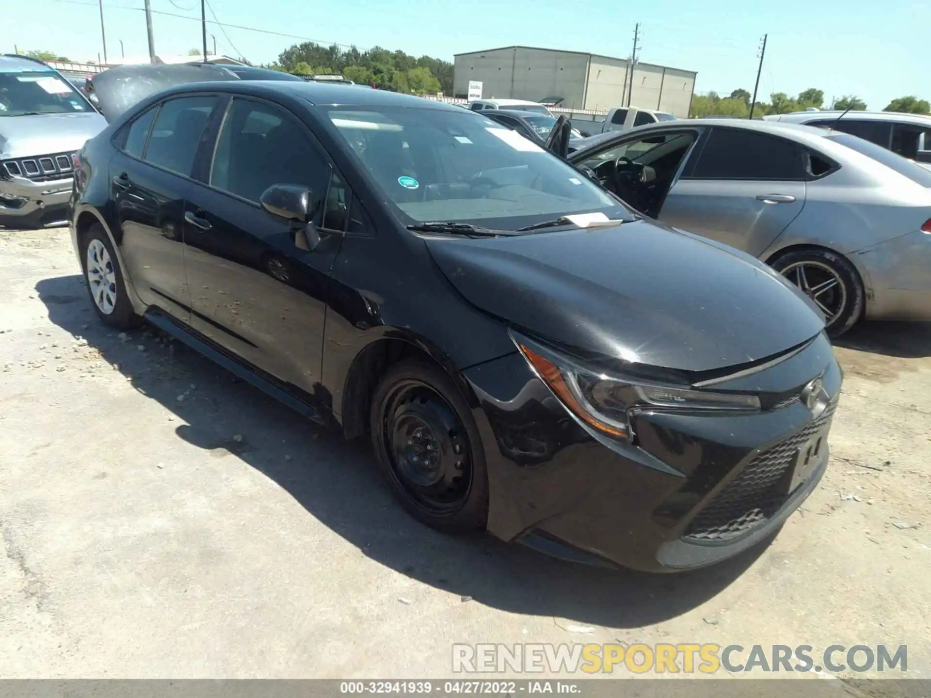 1 Photograph of a damaged car 5YFEPRAE3LP120398 TOYOTA COROLLA 2020