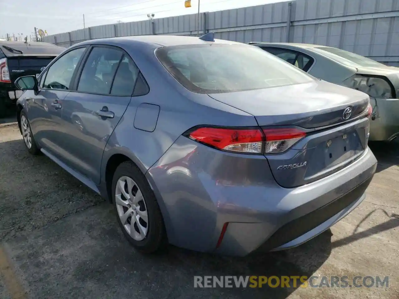 3 Photograph of a damaged car 5YFEPRAE3LP120448 TOYOTA COROLLA 2020