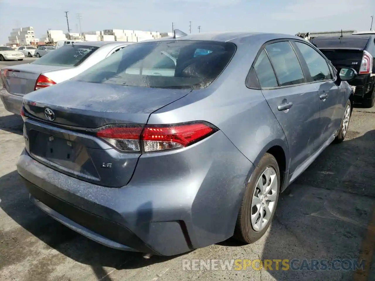 4 Photograph of a damaged car 5YFEPRAE3LP120448 TOYOTA COROLLA 2020