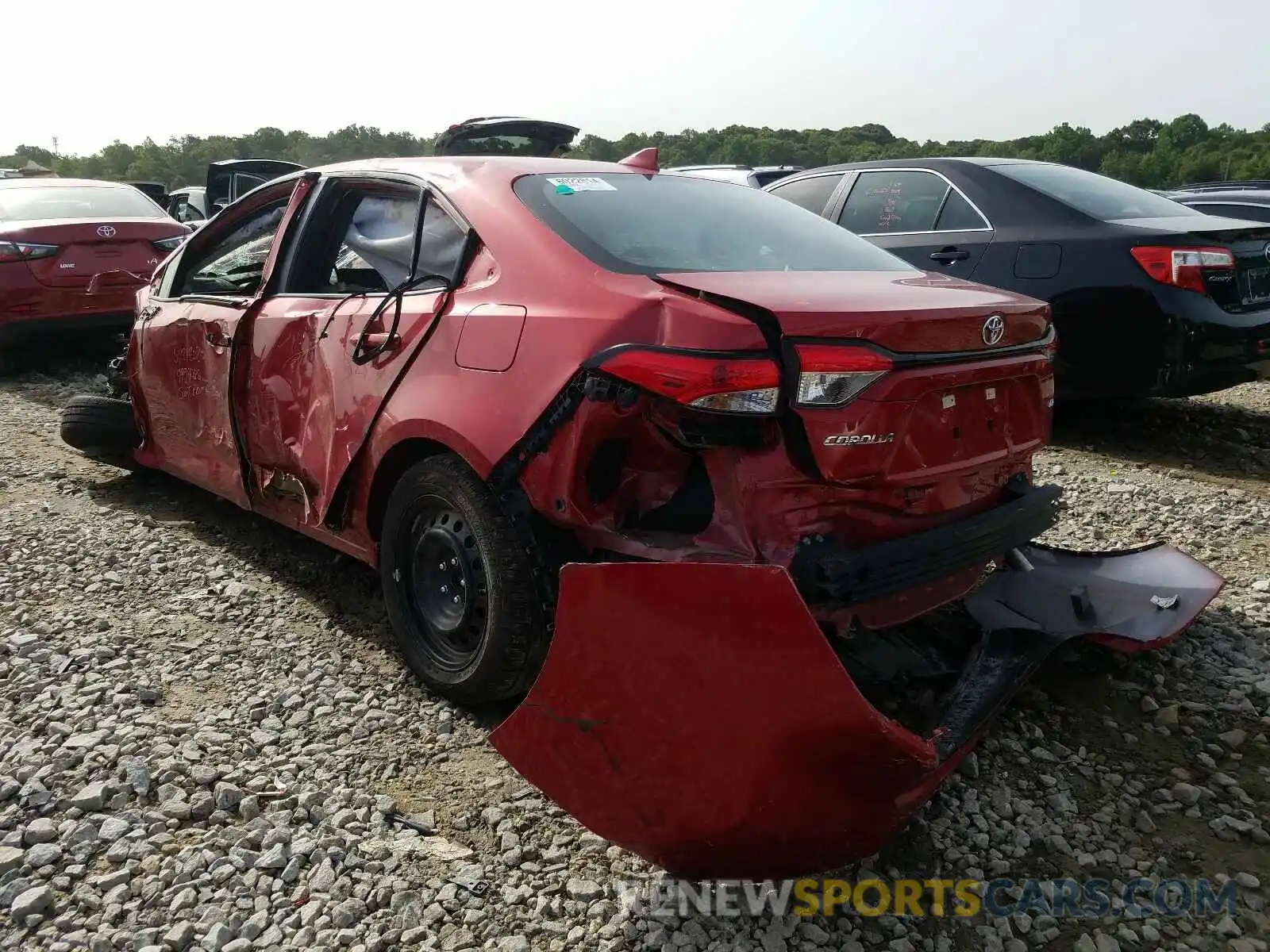 3 Photograph of a damaged car 5YFEPRAE3LP120952 TOYOTA COROLLA 2020