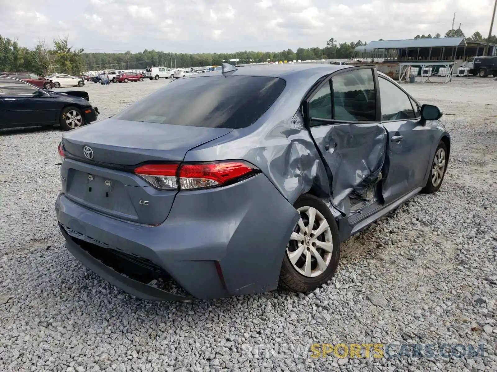 4 Photograph of a damaged car 5YFEPRAE3LP121972 TOYOTA COROLLA 2020