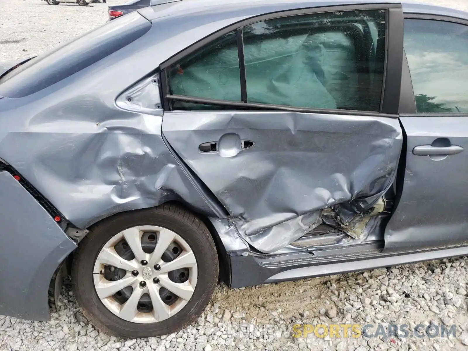 9 Photograph of a damaged car 5YFEPRAE3LP121972 TOYOTA COROLLA 2020