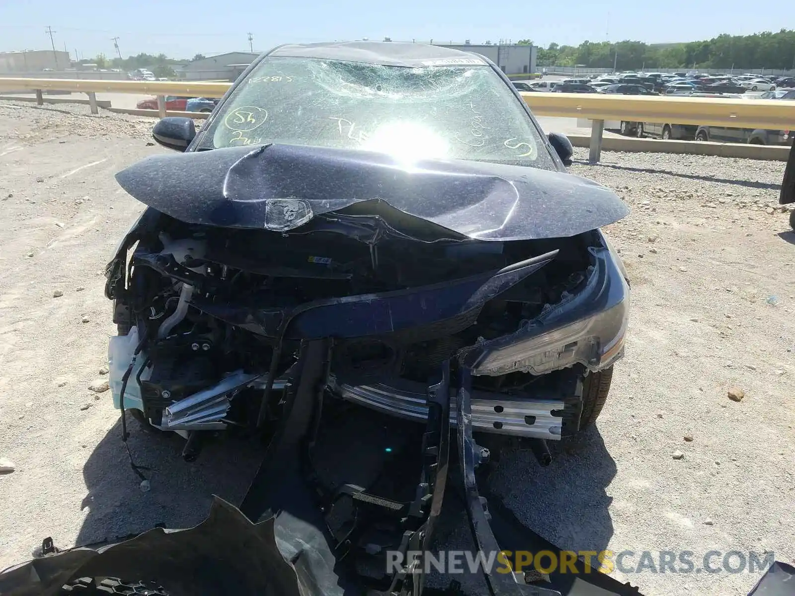 9 Photograph of a damaged car 5YFEPRAE3LP122815 TOYOTA COROLLA 2020