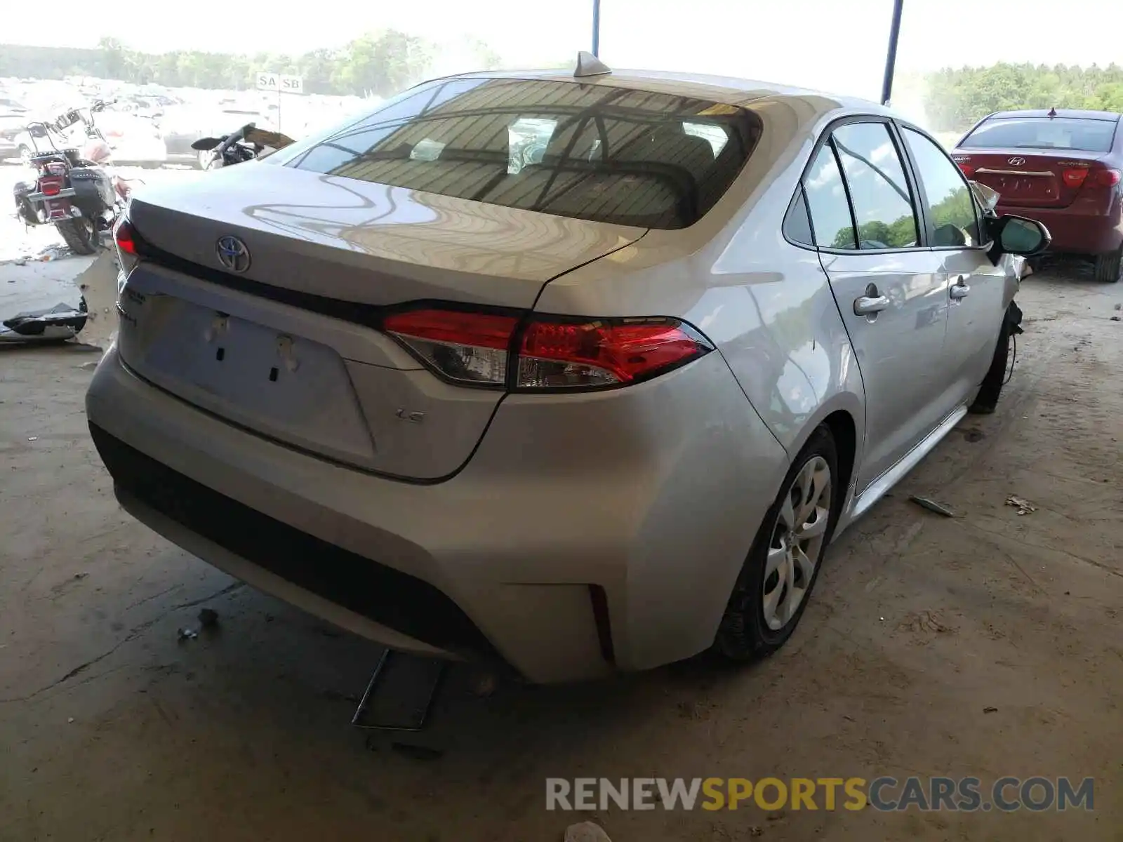 4 Photograph of a damaged car 5YFEPRAE3LP126069 TOYOTA COROLLA 2020