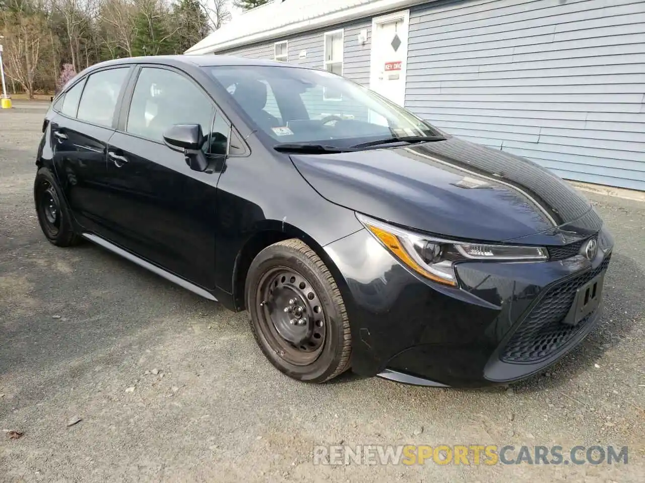 1 Photograph of a damaged car 5YFEPRAE3LP126721 TOYOTA COROLLA 2020