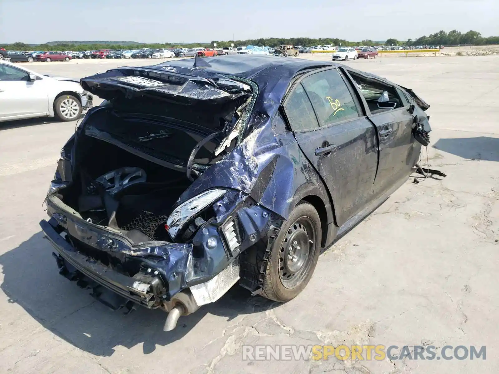 4 Photograph of a damaged car 5YFEPRAE3LP128274 TOYOTA COROLLA 2020